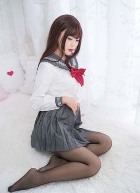 喜欢大家伙的楼上女孩_720完整版观看